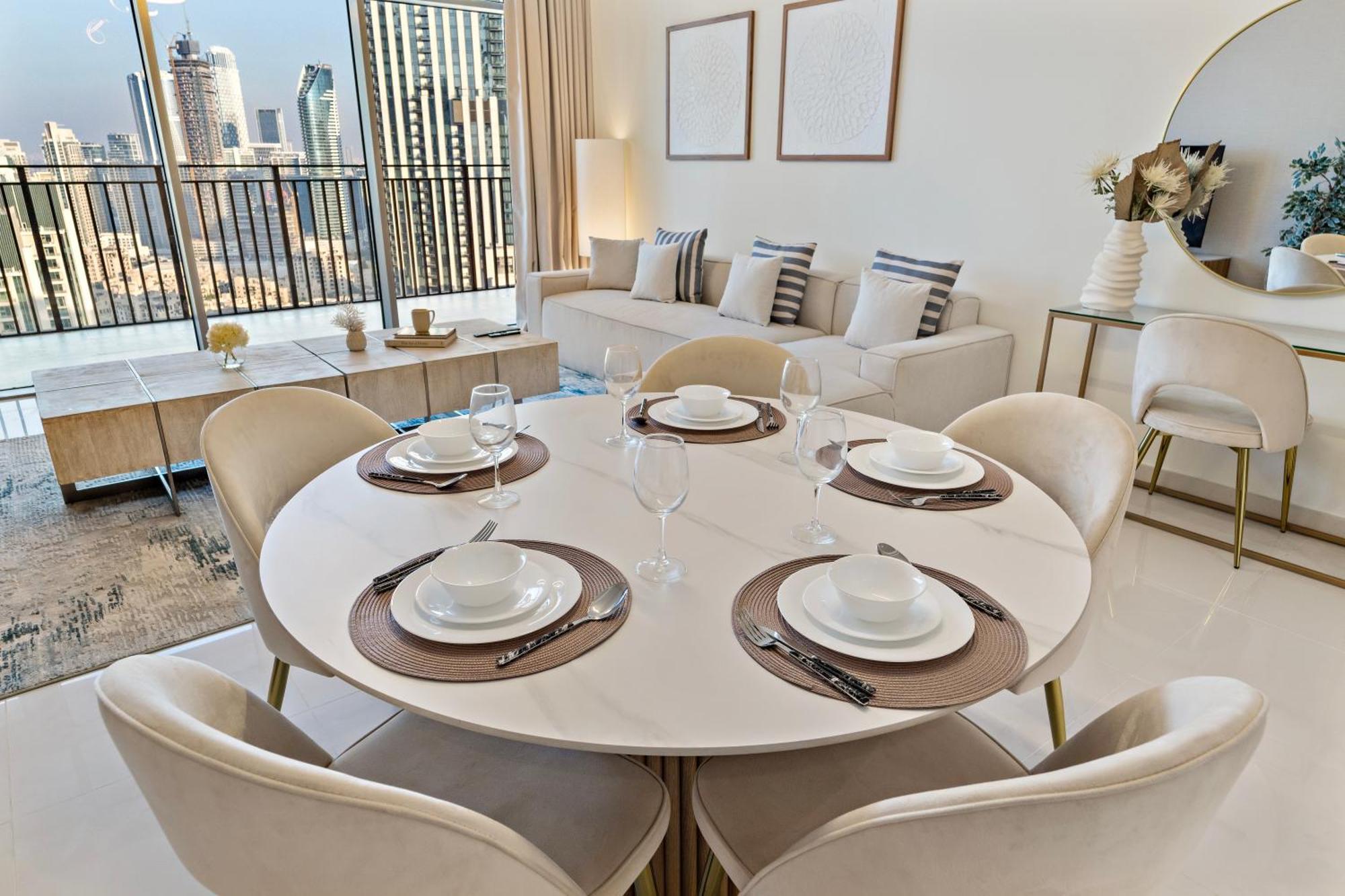 Luxe 4br In Downtown With Balcony Apartment Dubai