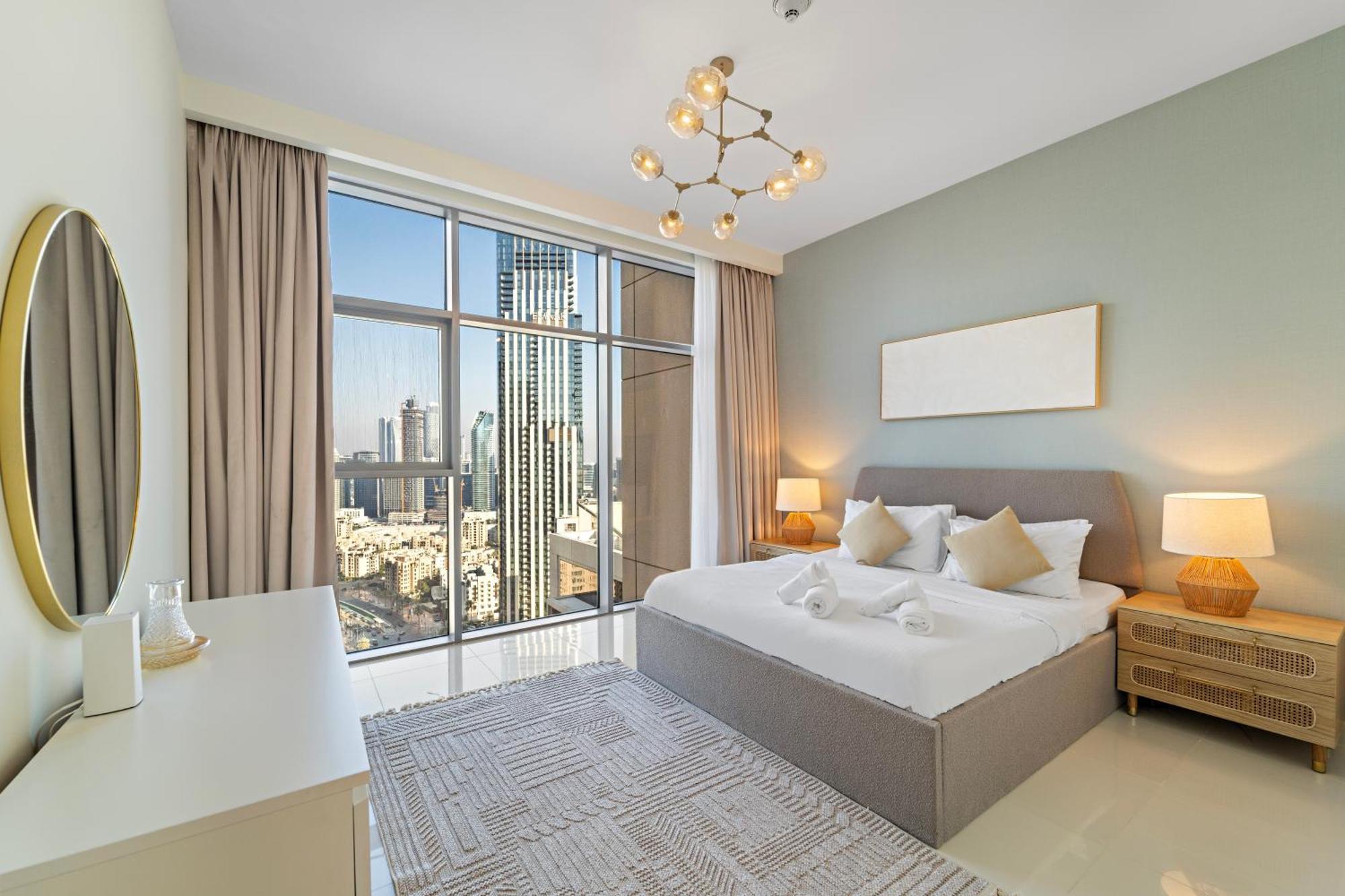 Apartment Luxe 4br In Downtown With Balcony *