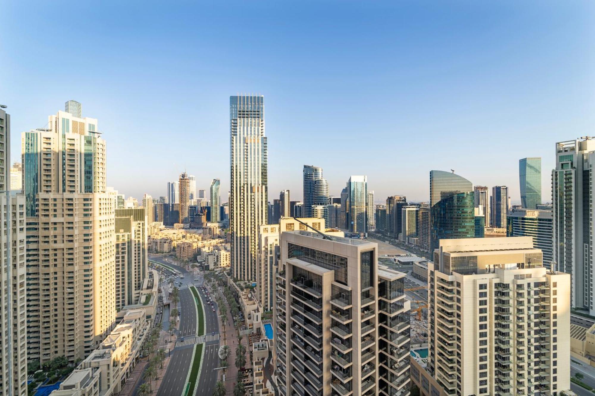Luxe 4br In Downtown With Balcony