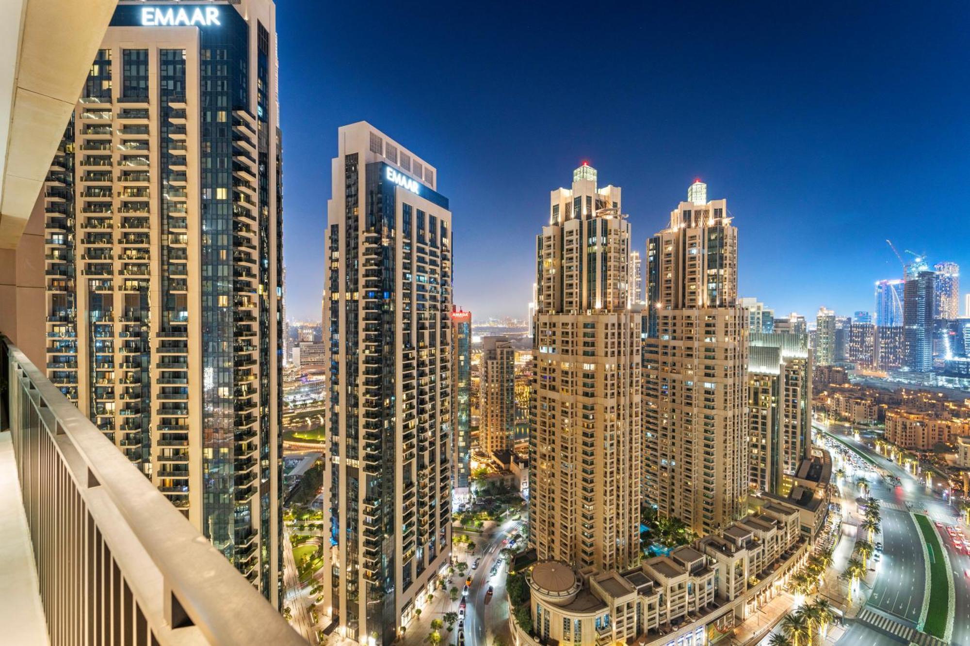 Luxe 4br In Downtown With Balcony