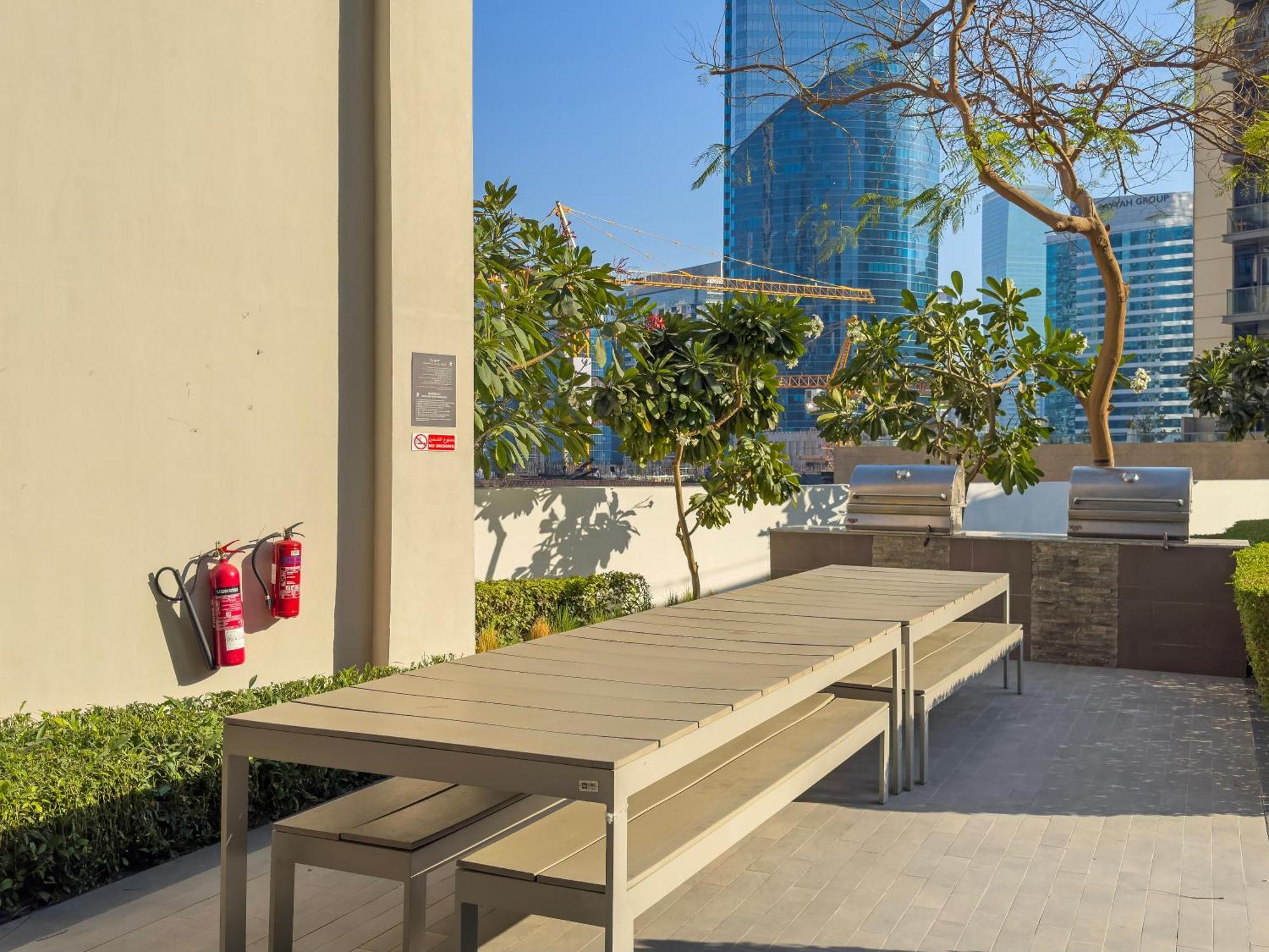Apartment Luxe 4br In Downtown With Balcony Dubai